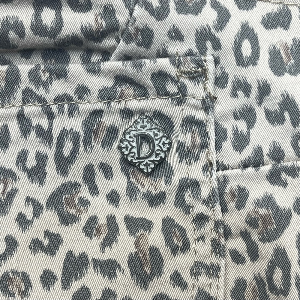 Democracy “Ab” Solution Animal Print Shorts - Picture 5 of 9